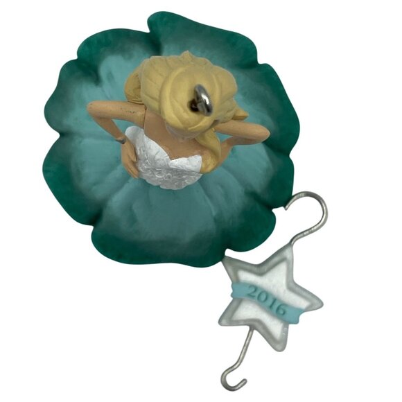 Hallmark Barbie Christmas Tree Ornament With 2016 Star Hook - Picture 11 of 16